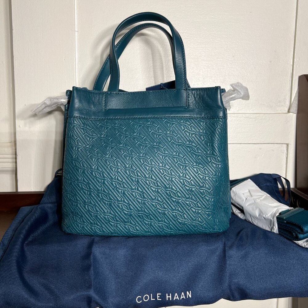 COLE HAAN SMALL BUCKET BAG WITH CROSSBODY STRAP NWT - Picture 2 of 9